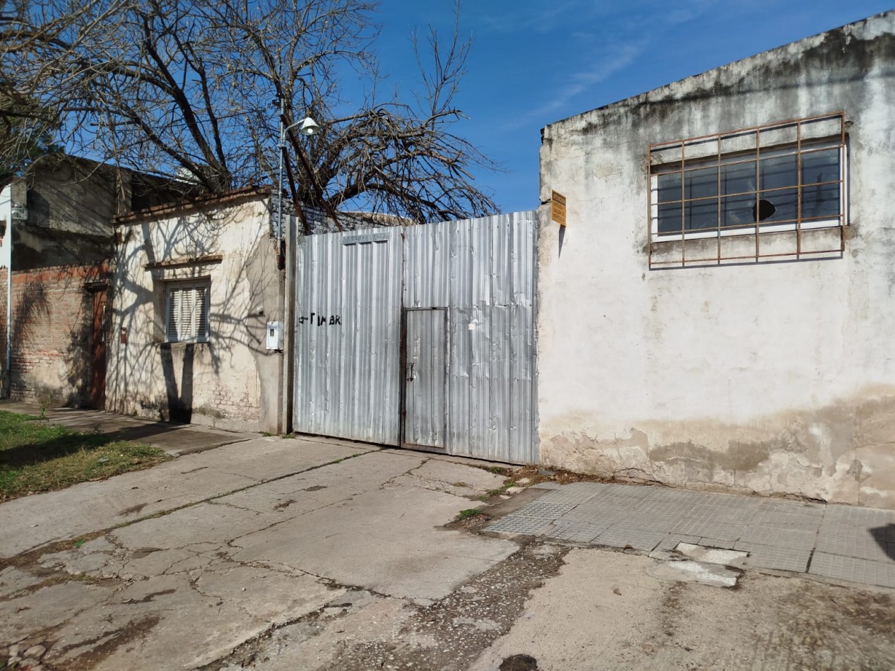 Propiedad Versatil, lista para adaptarse a distintos Proyectos Comerciales o Industriales.