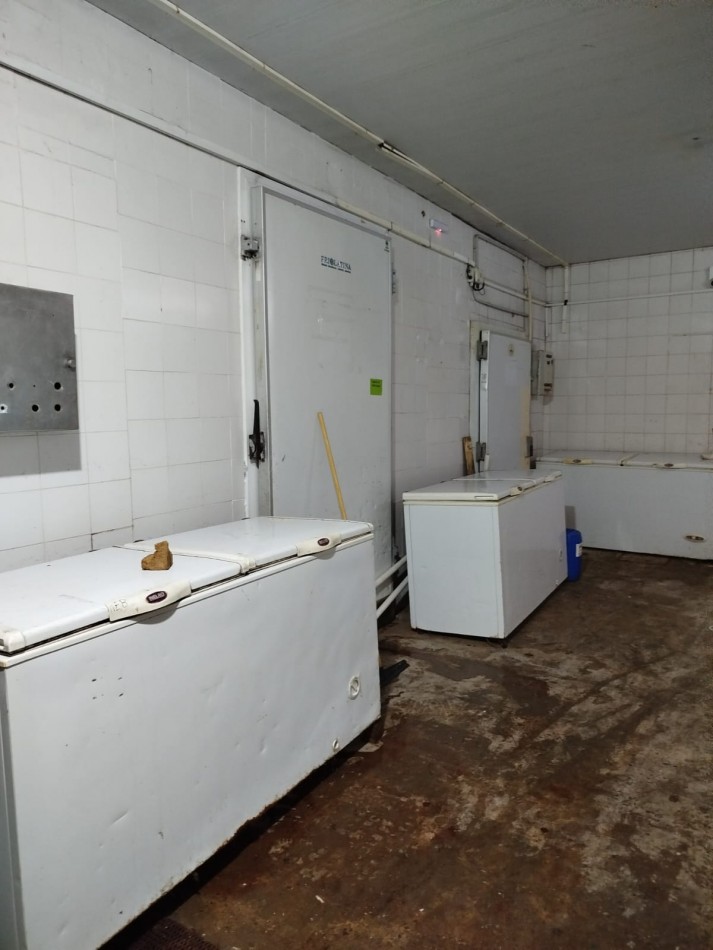 Propiedad Versatil, lista para adaptarse a distintos Proyectos Comerciales o Industriales.