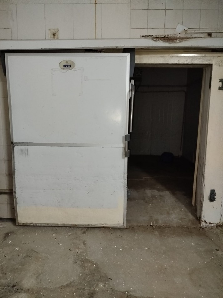 Propiedad Versatil, lista para adaptarse a distintos Proyectos Comerciales o Industriales.