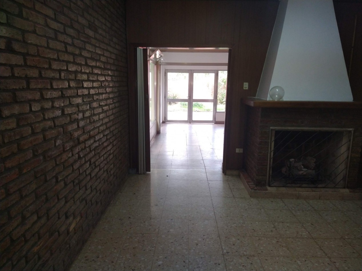  Gran casa con 6 dormitorios. Ideal familia numerosa o emprendimiento comercial