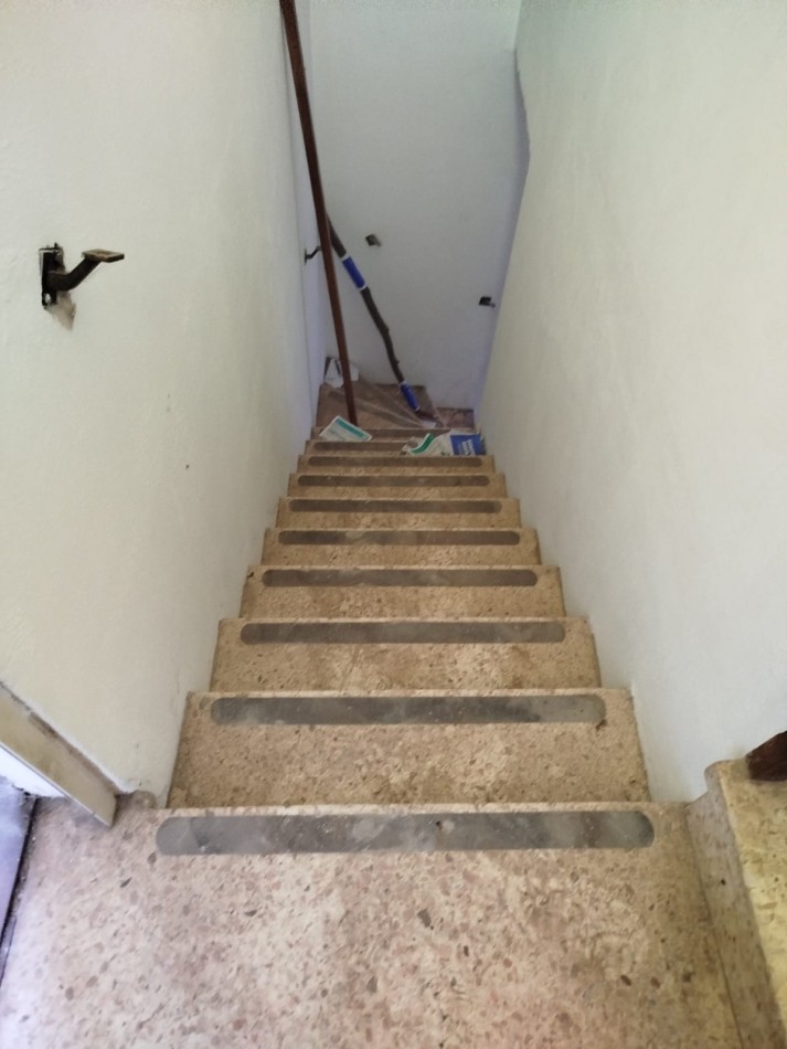  J P Lopez 900. A 6 cuadras de la Av Almirante Brown