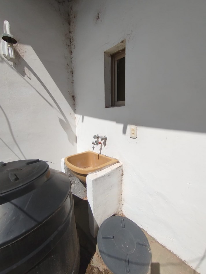  J P Lopez 900. A 6 cuadras de la Av Almirante Brown