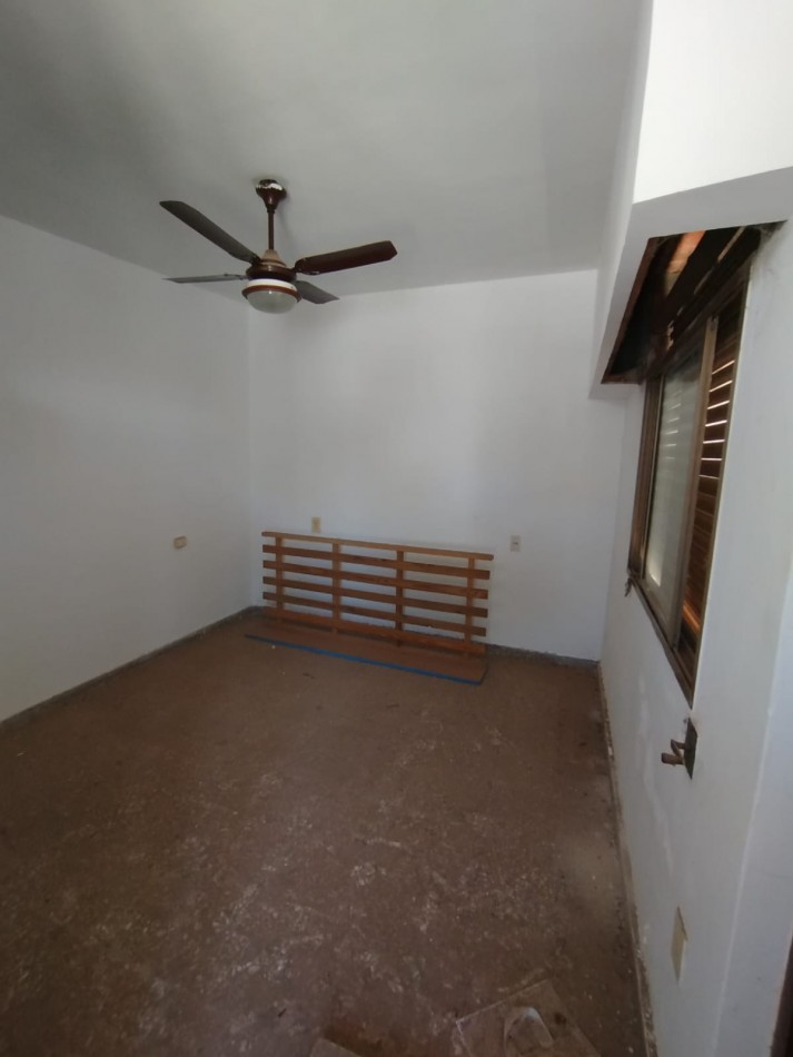  J P Lopez 900. A 6 cuadras de la Av Almirante Brown