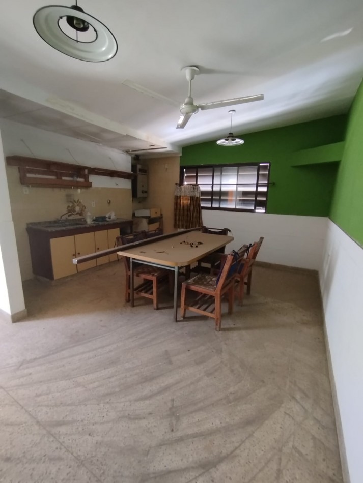  J P Lopez 900. A 6 cuadras de la Av Almirante Brown