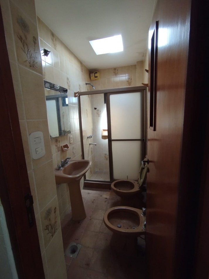  J P Lopez 900. A 6 cuadras de la Av Almirante Brown