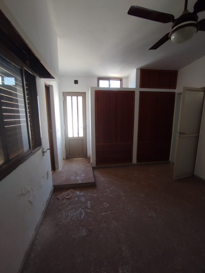  J P Lopez 900. A 6 cuadras de la Av Almirante Brown