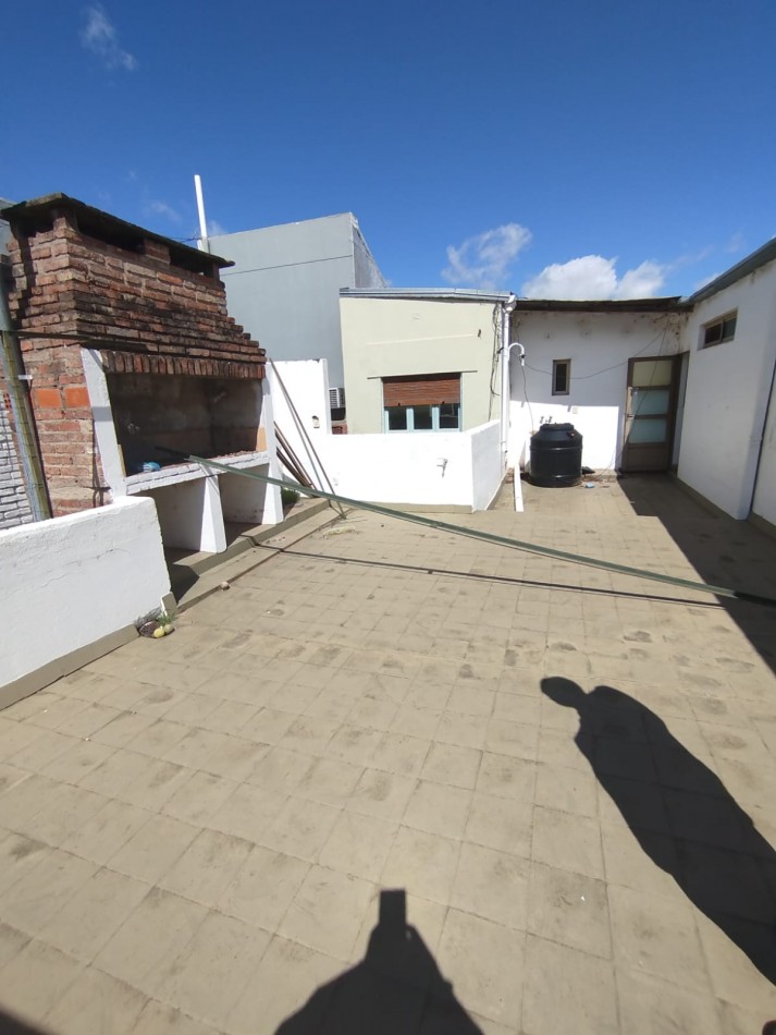  J P Lopez 900. A 6 cuadras de la Av Almirante Brown