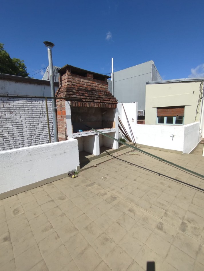  J P Lopez 900. A 6 cuadras de la Av Almirante Brown