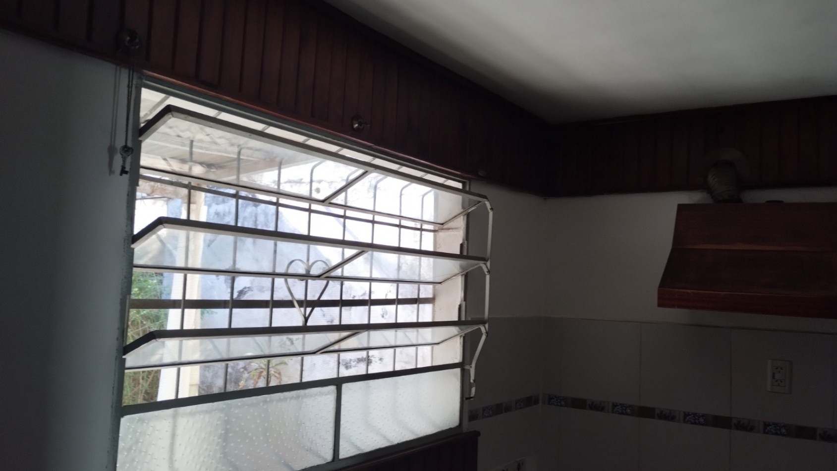 Casa frente COLEGIO VERNA