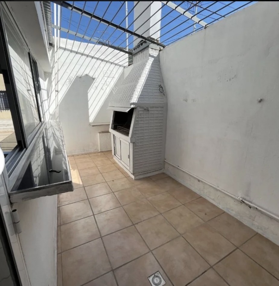 VENTA CASA + DPTO | GRAN UBICACION + EXCELENTE POTENCIAL | B° MAYORAZ