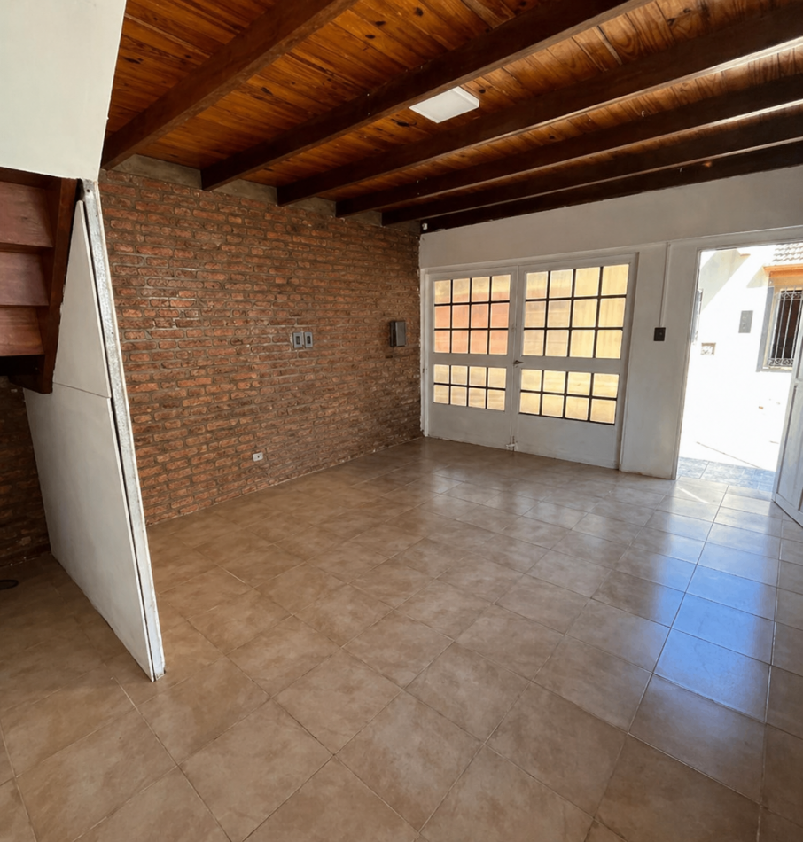 VENTA CASA + DPTO | GRAN UBICACION + EXCELENTE POTENCIAL | B° MAYORAZ
