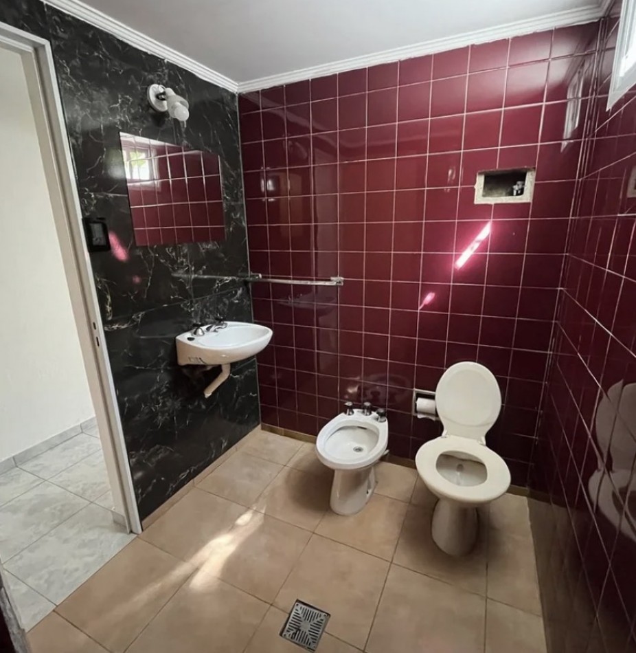 VENTA CASA + DPTO | GRAN UBICACION + EXCELENTE POTENCIAL | B° MAYORAZ