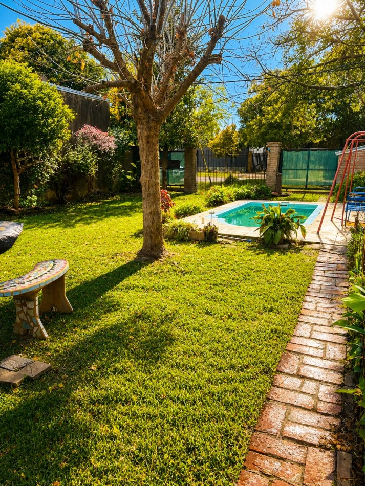 Casa con piscina en venta - Camelias 4420, Sauce Viejo
