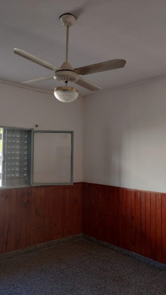 Casa frente COLEGIO VERNA