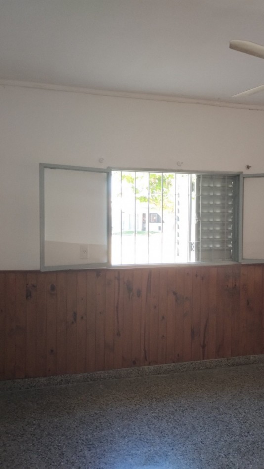 Casa frente COLEGIO VERNA