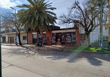 Propiedad Versatil, lista para adaptarse a distintos Proyectos Comerciales o Industriales.